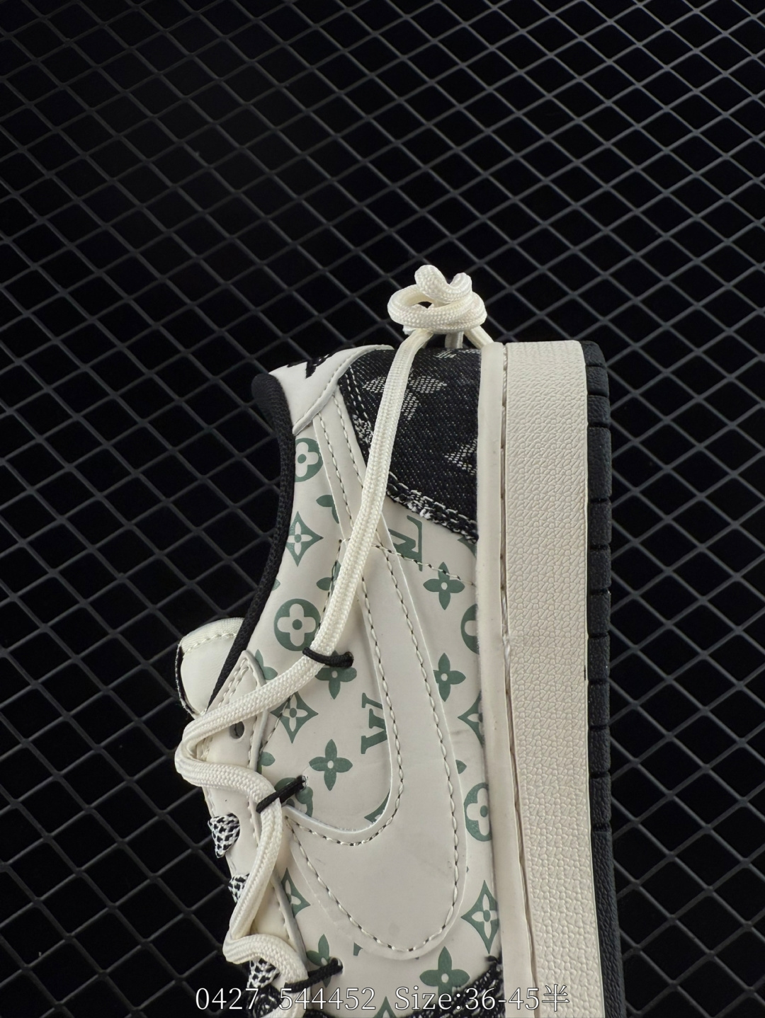 Travis Scott x Air Jordan 1 ” Reverse Mocha “